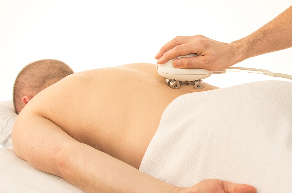 man getting chiropractor services